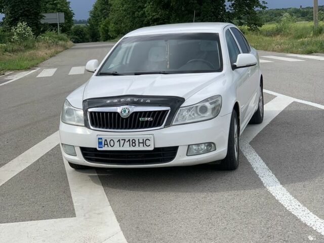Белый Шкода РС, объемом двигателя 2 л и пробегом 230 тыс. км за 8100 $, фото 3 на Automoto.ua