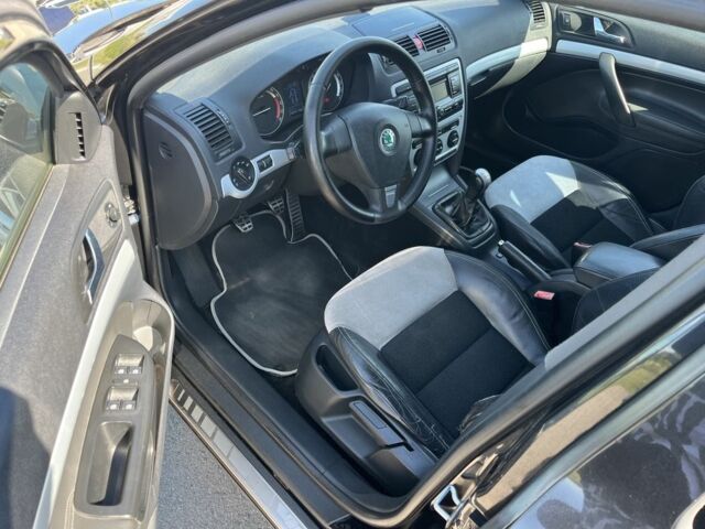Чорний Шкода РС, об'ємом двигуна 2 л та пробігом 310 тис. км за 3404 $, фото 1 на Automoto.ua