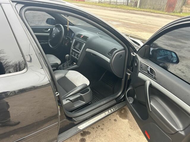 Чорний Шкода РС, об'ємом двигуна 2 л та пробігом 300 тис. км за 7200 $, фото 4 на Automoto.ua