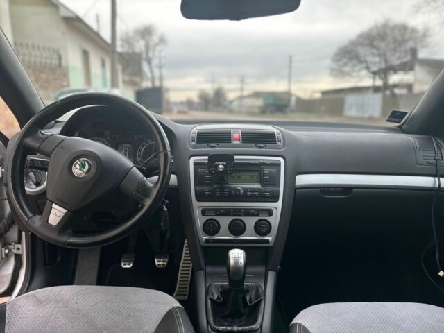 Сірий Шкода РС, об'ємом двигуна 0 л та пробігом 250 тис. км за 5200 $, фото 7 на Automoto.ua