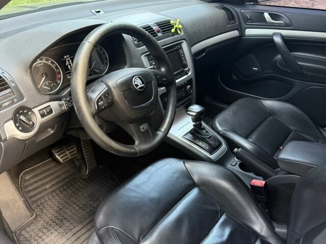 Сірий Шкода РС, об'ємом двигуна 2 л та пробігом 326 тис. км за 10200 $, фото 13 на Automoto.ua