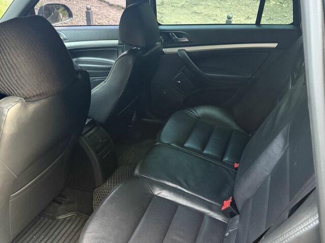 Сірий Шкода РС, об'ємом двигуна 2 л та пробігом 326 тис. км за 10200 $, фото 16 на Automoto.ua