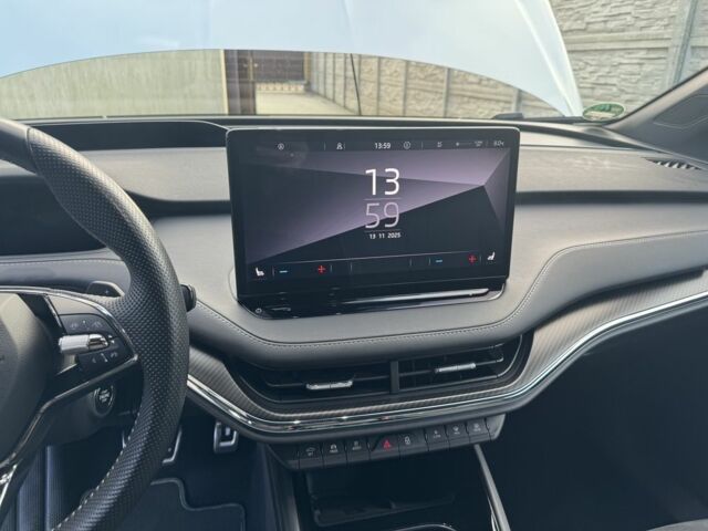 Серый Шкода РС, объемом двигателя 0 л и пробегом 202 тыс. км за 25555 $, фото 15 на Automoto.ua