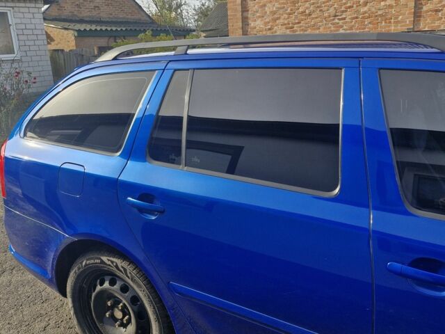 Синий Шкода РС, объемом двигателя 2 л и пробегом 202 тыс. км за 7000 $, фото 1 на Automoto.ua