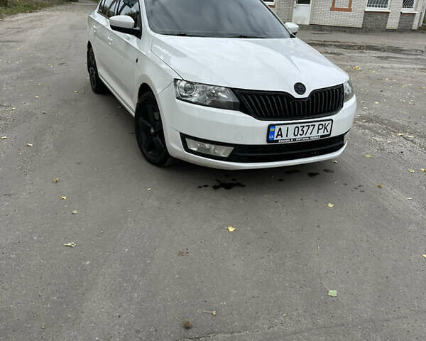 Білий Шкода Рапід, об'ємом двигуна 1.2 л та пробігом 230 тис. км за 8000 $, фото 5 на Automoto.ua