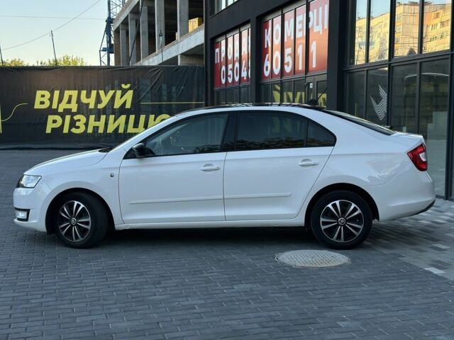 Білий Шкода Рапід, об'ємом двигуна 0.16 л та пробігом 195 тис. км за 8000 $, фото 8 на Automoto.ua