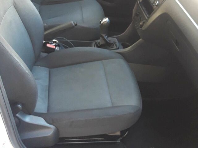 Белый Шкода Рапид, объемом двигателя 1.2 л и пробегом 178 тыс. км за 6700 $, фото 6 на Automoto.ua