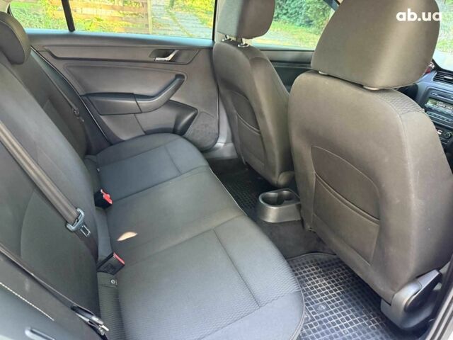 Білий Шкода Рапід, об'ємом двигуна 1.6 л та пробігом 374 тис. км за 6490 $, фото 17 на Automoto.ua