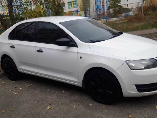 Белый Шкода Рапид, объемом двигателя 1.2 л и пробегом 178 тыс. км за 6700 $, фото 3 на Automoto.ua