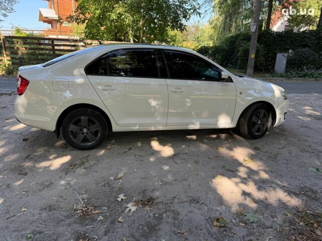 Білий Шкода Рапід, об'ємом двигуна 1.6 л та пробігом 374 тис. км за 6490 $, фото 3 на Automoto.ua