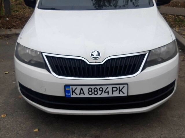 Белый Шкода Рапид, объемом двигателя 1.2 л и пробегом 178 тыс. км за 6700 $, фото 4 на Automoto.ua