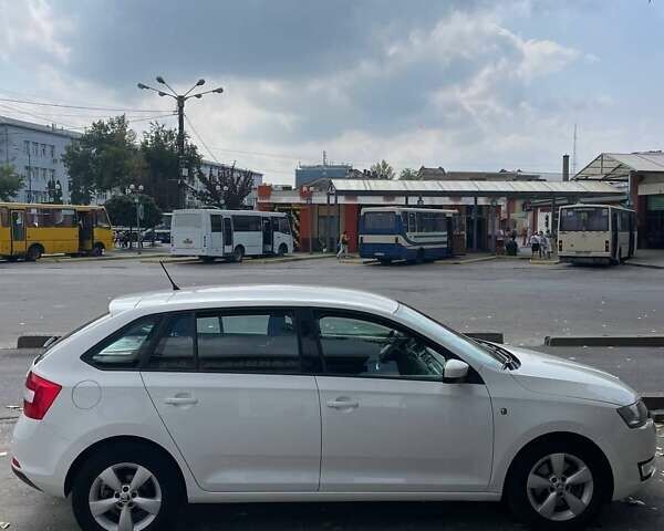 Белый Шкода Рапид, объемом двигателя 1.6 л и пробегом 240 тыс. км за 7000 $, фото 7 на Automoto.ua