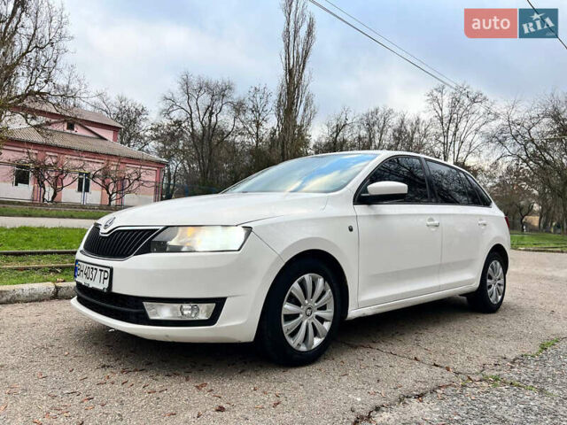 Белый Шкода Рапид, объемом двигателя 1.2 л и пробегом 192 тыс. км за 6500 $, фото 1 на Automoto.ua