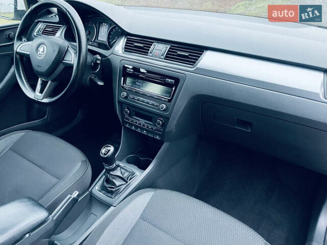 Белый Шкода Рапид, объемом двигателя 1.2 л и пробегом 203 тыс. км за 7900 $, фото 8 на Automoto.ua