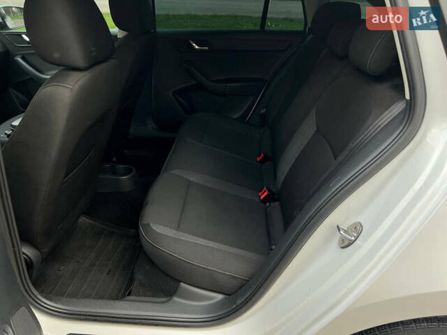 Белый Шкода Рапид, объемом двигателя 1.2 л и пробегом 192 тыс. км за 6500 $, фото 21 на Automoto.ua