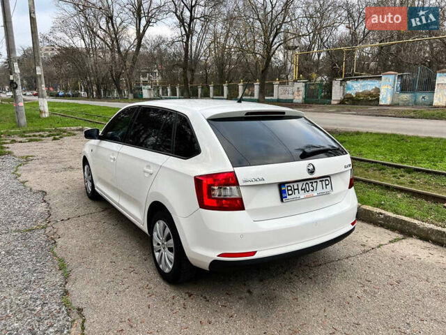 Белый Шкода Рапид, объемом двигателя 1.2 л и пробегом 192 тыс. км за 6500 $, фото 19 на Automoto.ua