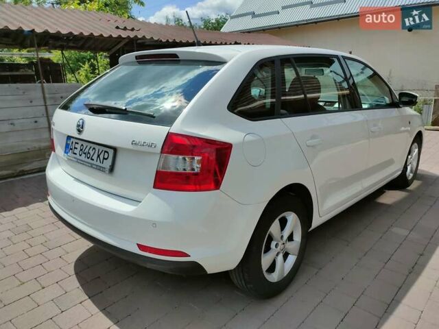 Білий Шкода Рапід, об'ємом двигуна 1.6 л та пробігом 233 тис. км за 6900 $, фото 3 на Automoto.ua