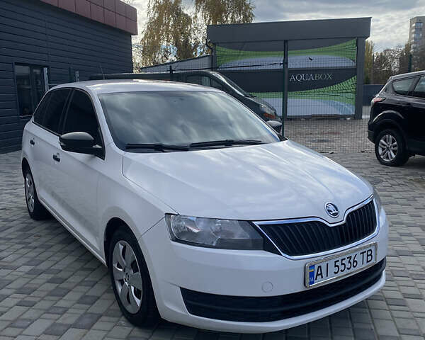 Білий Шкода Рапід, об'ємом двигуна 1.42 л та пробігом 235 тис. км за 6700 $, фото 11 на Automoto.ua