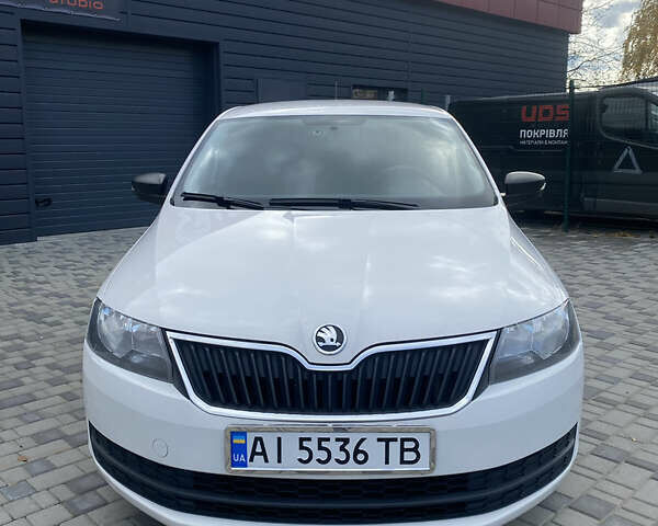 Білий Шкода Рапід, об'ємом двигуна 1.42 л та пробігом 235 тис. км за 6700 $, фото 2 на Automoto.ua