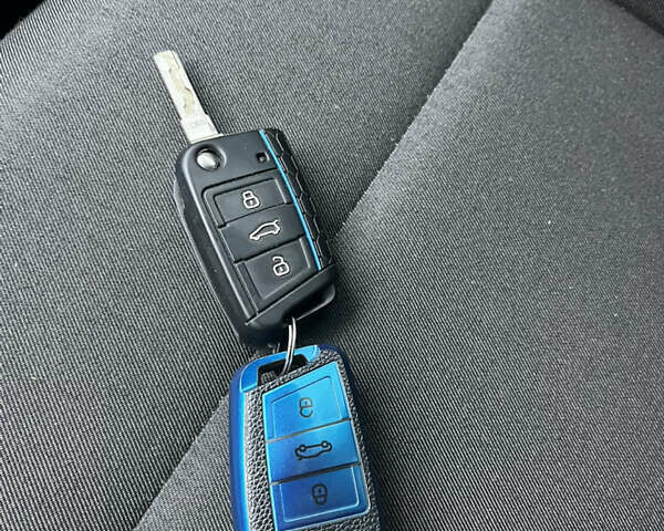 Белый Шкода Рапид, объемом двигателя 1.42 л и пробегом 239 тыс. км за 6800 $, фото 13 на Automoto.ua