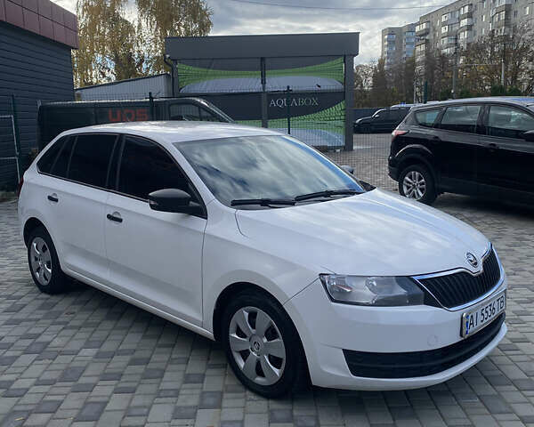 Білий Шкода Рапід, об'ємом двигуна 1.42 л та пробігом 235 тис. км за 6700 $, фото 10 на Automoto.ua