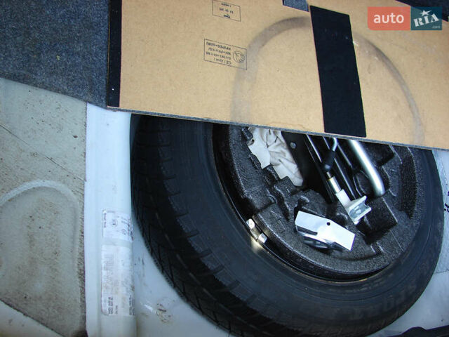 Белый Шкода Рапид, объемом двигателя 1.6 л и пробегом 223 тыс. км за 8300 $, фото 20 на Automoto.ua