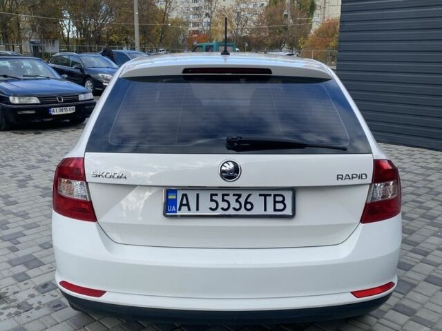 Белый Шкода Рапид, объемом двигателя 1.4 л и пробегом 235 тыс. км за 6700 $, фото 6 на Automoto.ua