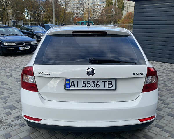 Білий Шкода Рапід, об'ємом двигуна 1.42 л та пробігом 235 тис. км за 6700 $, фото 6 на Automoto.ua