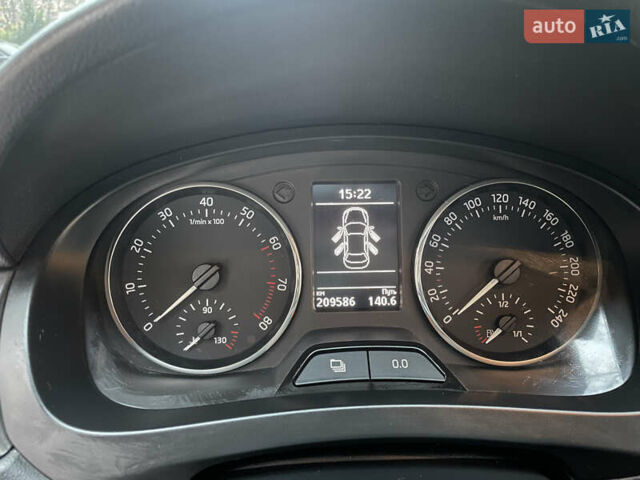 Білий Шкода Рапід, об'ємом двигуна 1.2 л та пробігом 209 тис. км за 6700 $, фото 4 на Automoto.ua