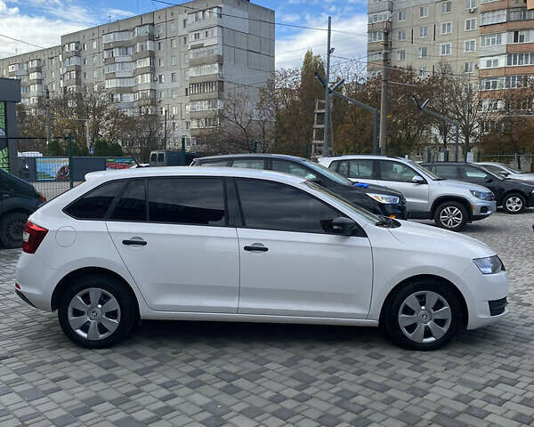 Білий Шкода Рапід, об'ємом двигуна 1.42 л та пробігом 235 тис. км за 6700 $, фото 8 на Automoto.ua