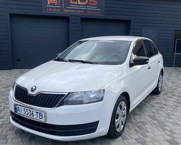 Білий Шкода Рапід, об'ємом двигуна 1.42 л та пробігом 235 тис. км за 6700 $, фото 1 на Automoto.ua