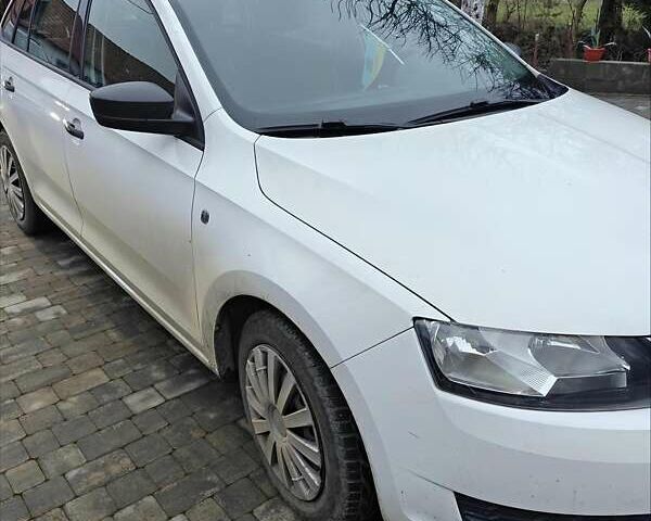 Белый Шкода Рапид, объемом двигателя 1.6 л и пробегом 207 тыс. км за 7500 $, фото 3 на Automoto.ua