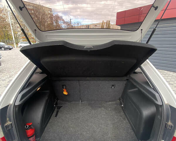Білий Шкода Рапід, об'ємом двигуна 1.42 л та пробігом 235 тис. км за 6700 $, фото 19 на Automoto.ua