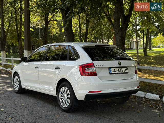 Белый Шкода Рапид, объемом двигателя 1.4 л и пробегом 230 тыс. км за 5800 $, фото 2 на Automoto.ua