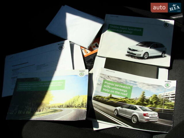 Белый Шкода Рапид, объемом двигателя 1.6 л и пробегом 223 тыс. км за 8300 $, фото 7 на Automoto.ua