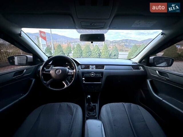 Белый Шкода Рапид, объемом двигателя 1.4 л и пробегом 219 тыс. км за 6499 $, фото 3 на Automoto.ua