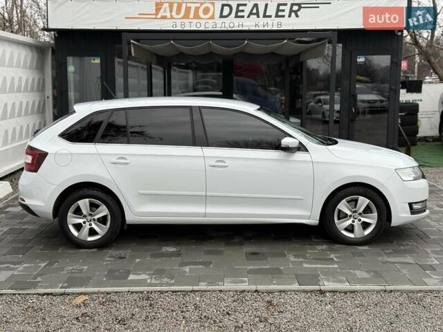 Белый Шкода Рапид, объемом двигателя 1.6 л и пробегом 249 тыс. км за 10900 $, фото 12 на Automoto.ua