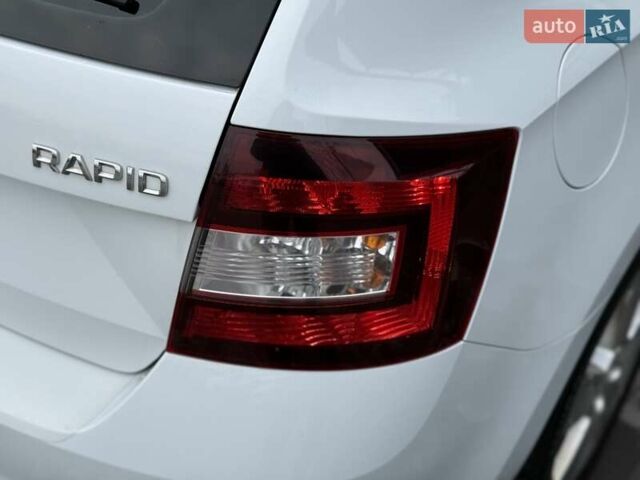 Белый Шкода Рапид, объемом двигателя 1.6 л и пробегом 249 тыс. км за 10900 $, фото 11 на Automoto.ua