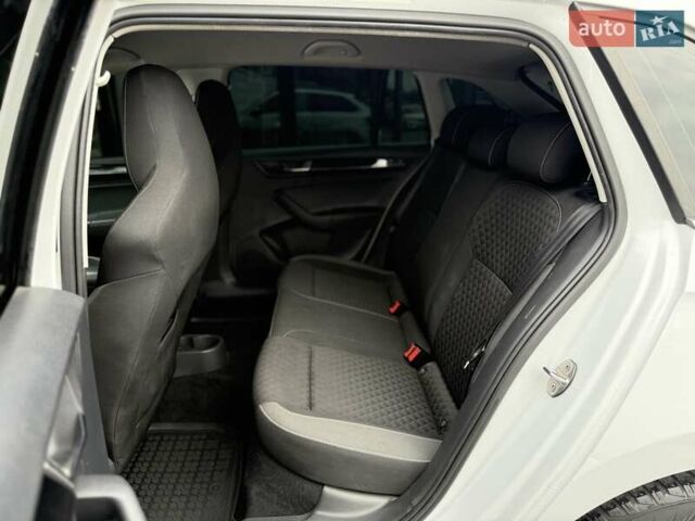 Белый Шкода Рапид, объемом двигателя 1.6 л и пробегом 249 тыс. км за 10900 $, фото 32 на Automoto.ua