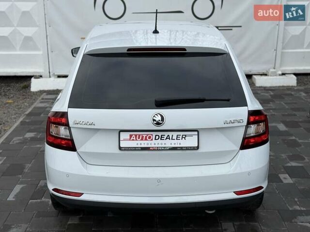 Белый Шкода Рапид, объемом двигателя 1.6 л и пробегом 249 тыс. км за 10900 $, фото 9 на Automoto.ua