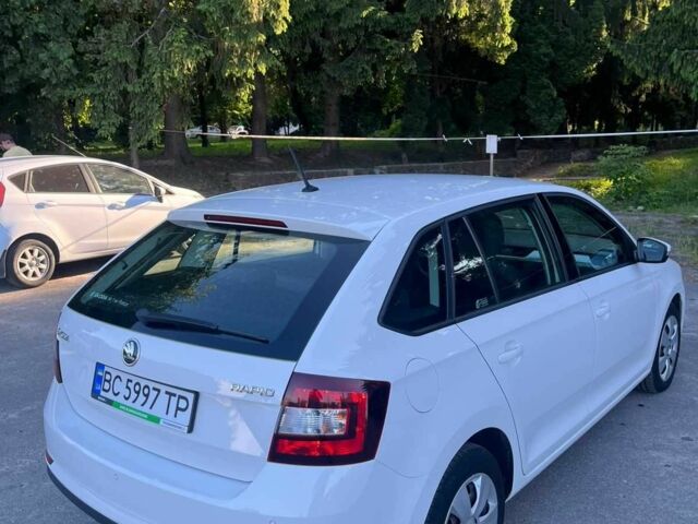 Білий Шкода Рапід, об'ємом двигуна 1.4 л та пробігом 207 тис. км за 9400 $, фото 4 на Automoto.ua