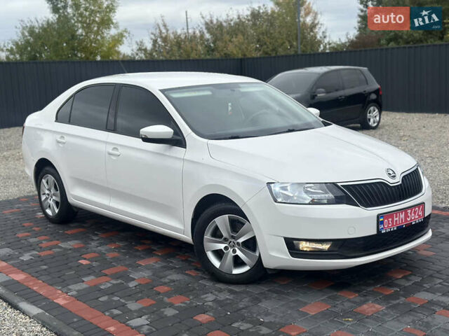 Белый Шкода Рапид, объемом двигателя 1.6 л и пробегом 220 тыс. км за 9800 $, фото 6 на Automoto.ua