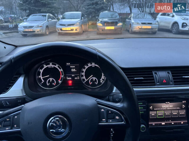 Белый Шкода Рапид, объемом двигателя 1.6 л и пробегом 105 тыс. км за 10500 $, фото 5 на Automoto.ua