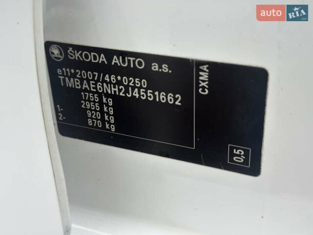 Белый Шкода Рапид, объемом двигателя 1.6 л и пробегом 220 тыс. км за 9800 $, фото 41 на Automoto.ua