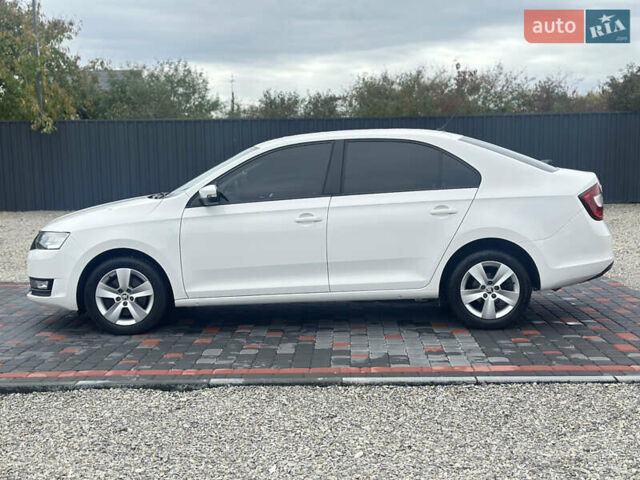 Белый Шкода Рапид, объемом двигателя 1.6 л и пробегом 220 тыс. км за 9800 $, фото 19 на Automoto.ua