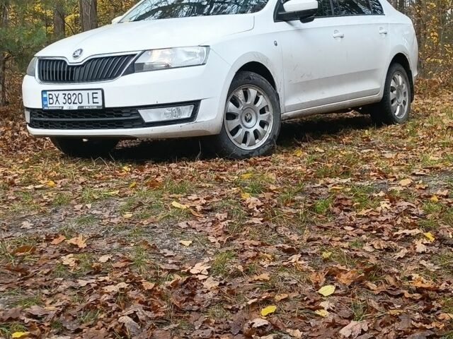 Белый Шкода Рапид, объемом двигателя 1.6 л и пробегом 287 тыс. км за 6900 $, фото 6 на Automoto.ua