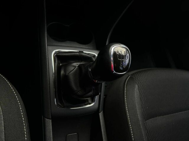 Белый Шкода Рапид, объемом двигателя 1.6 л и пробегом 189 тыс. км за 7900 $, фото 13 на Automoto.ua