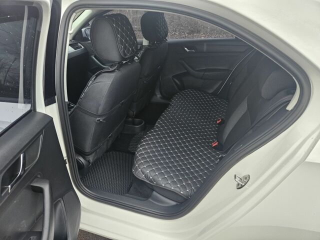 Білий Шкода Рапід, об'ємом двигуна 1.2 л та пробігом 110 тис. км за 7800 $, фото 13 на Automoto.ua