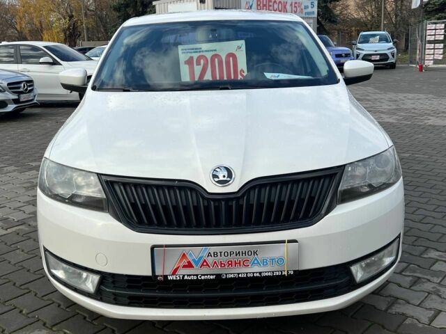 Белый Шкода Рапид, объемом двигателя 1.6 л и пробегом 189 тыс. км за 7900 $, фото 1 на Automoto.ua