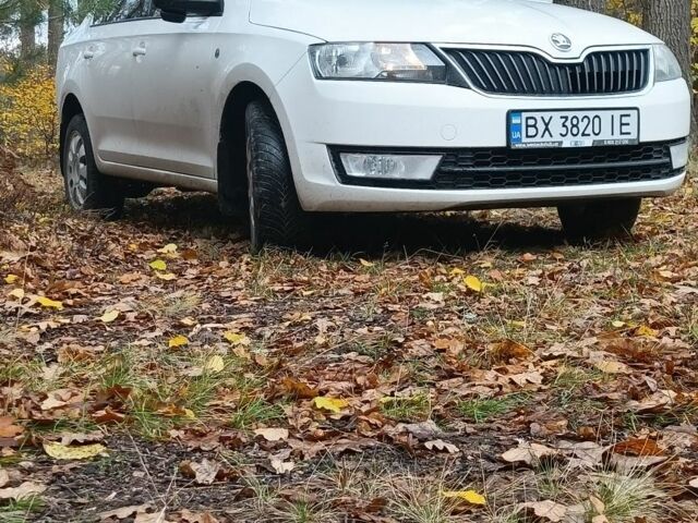 Белый Шкода Рапид, объемом двигателя 1.6 л и пробегом 287 тыс. км за 6900 $, фото 3 на Automoto.ua